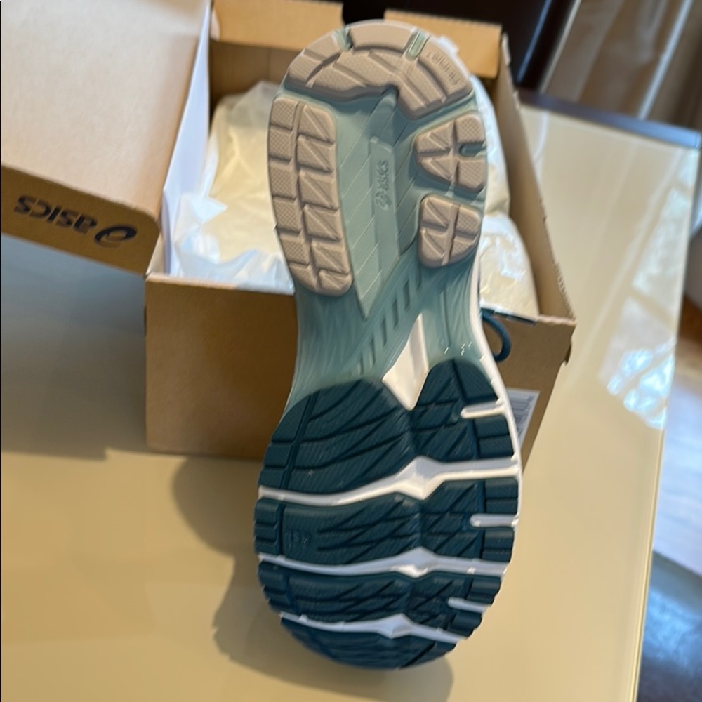 ASICS sneakers - Picture 4 of 4